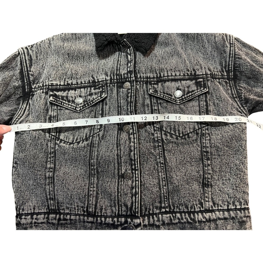 Forever 21 Womens Black Acid Wash Sherpa Lined Denim Trucker Jacket‎ Small S - Picture 6 of 10